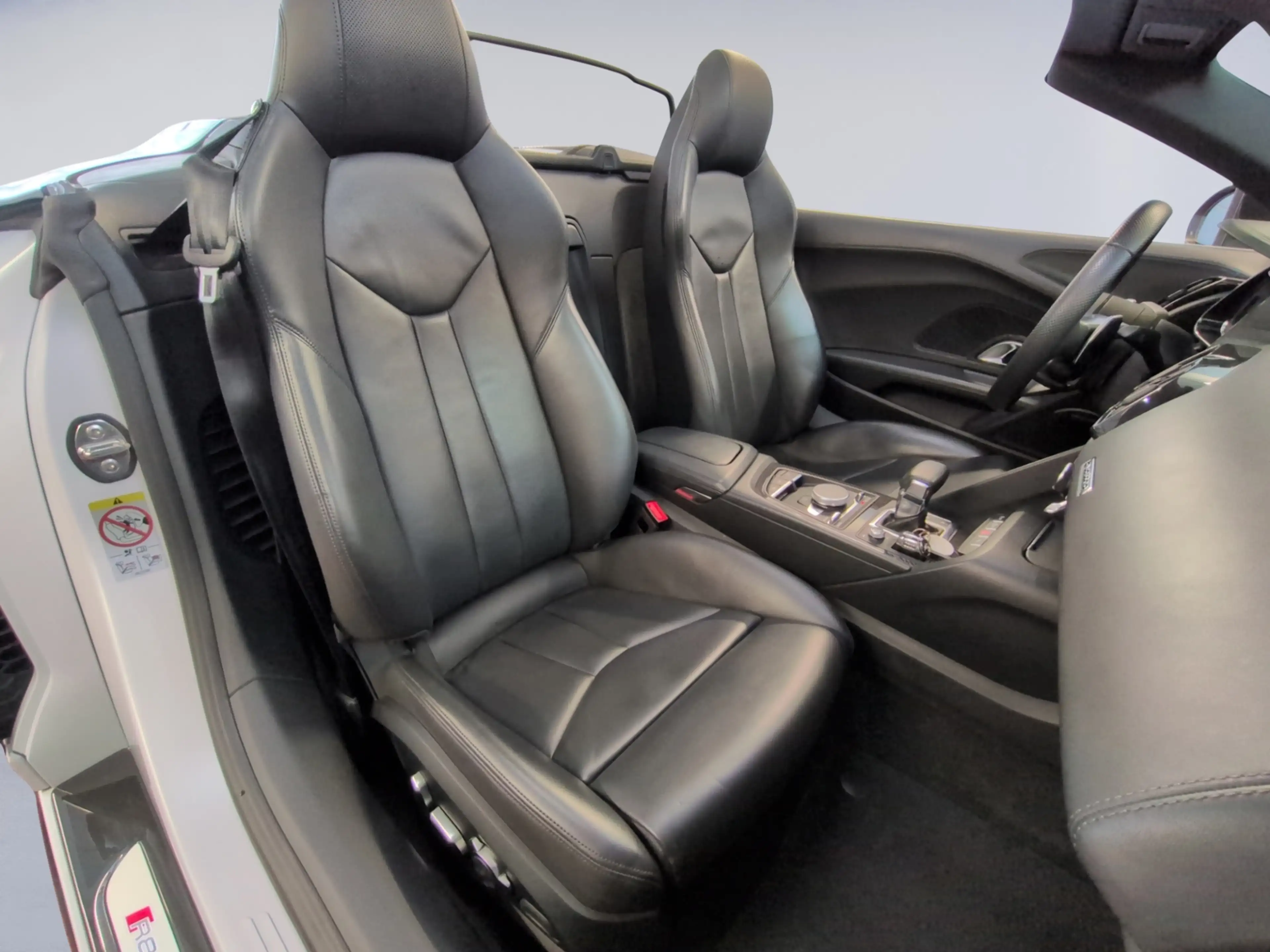 Audi R8 Spyder V10 performance quattro — photo 14