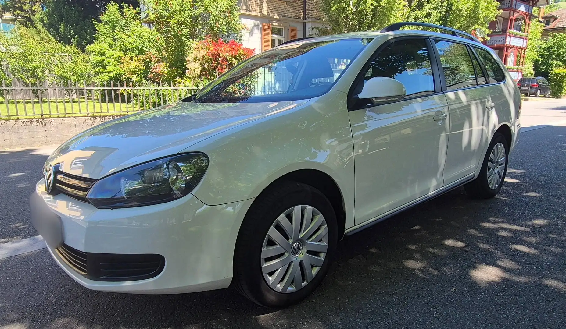 Volkswagen Golf Variant Golf Variant Rabbit 1,6 TDI DPF Rabbit Weiß - 1