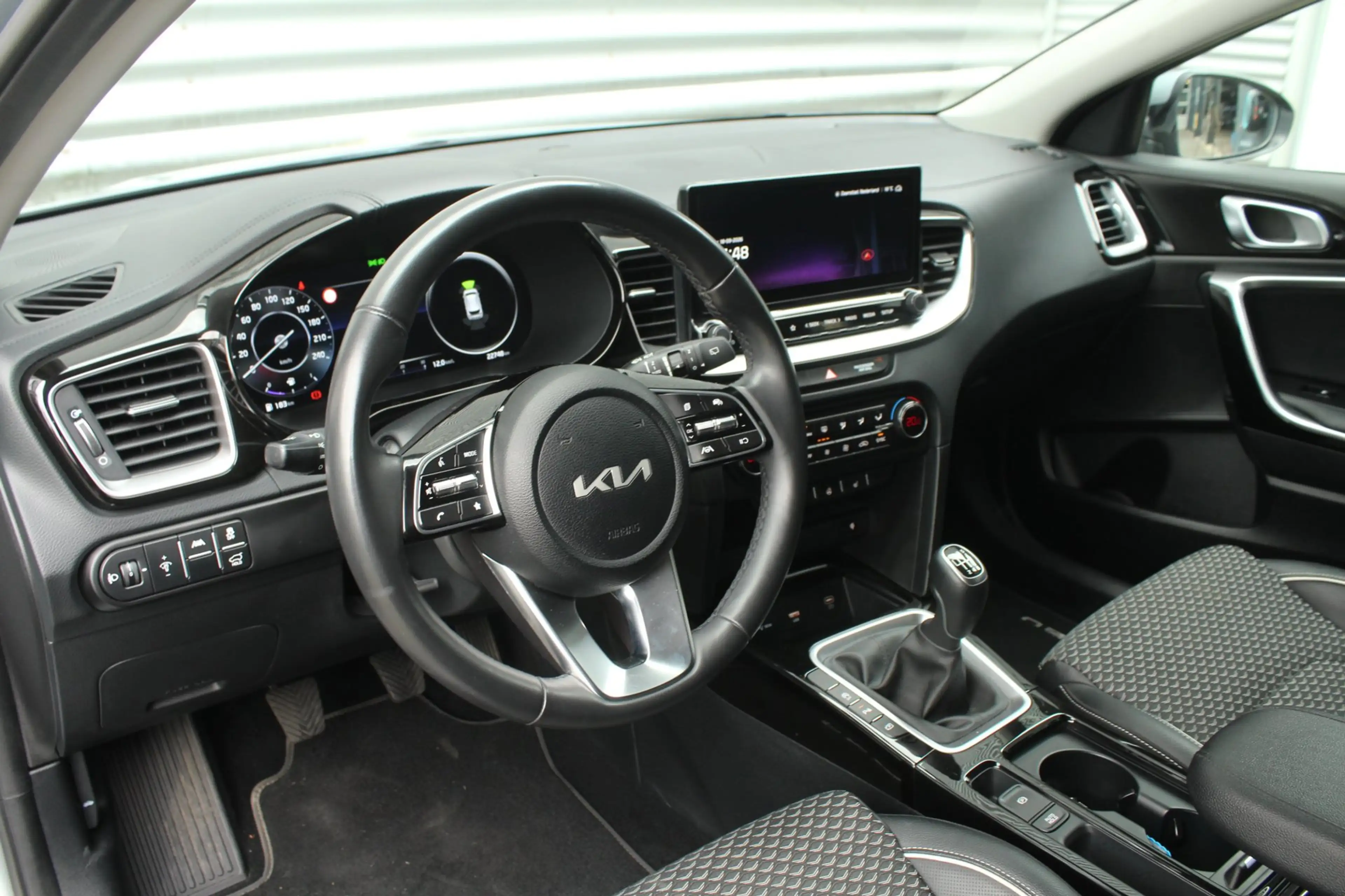 Kia Ceed SW / cee'd SW Sportswagon 1.5 T-GDi 140pk DynamicPlusLine Trekha — photo 11