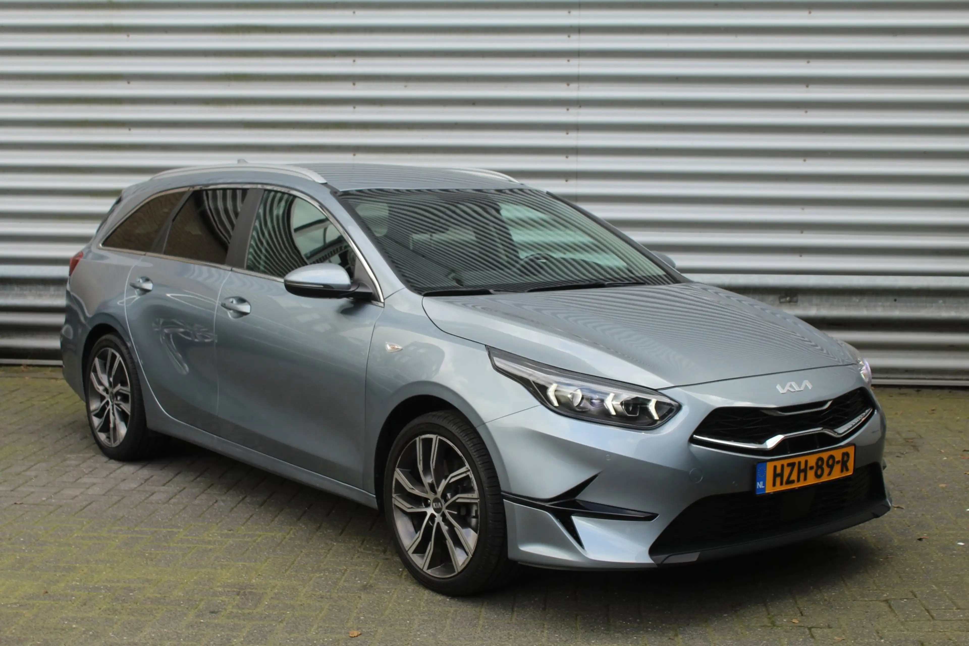 Kia Ceed SW / cee'd SW Sportswagon 1.5 T-GDi 140pk DynamicPlusLine Trekha — photo 3