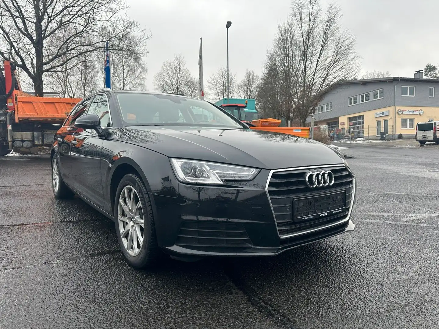 Audi A4 Avant ultra*1Hand*ServiceNeu*TÜV Schwarz - 1