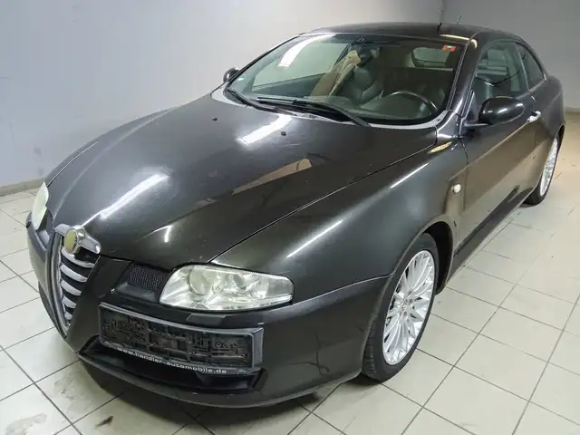 Alfa Romeo GT 2.0 16V JTS Distinctive
