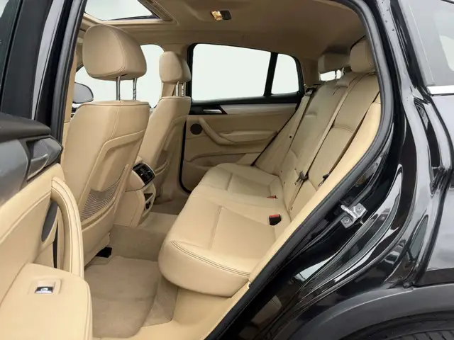 BMW X4 view 14