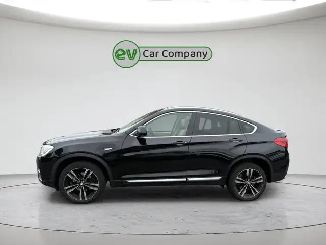 BMW X4 view 8