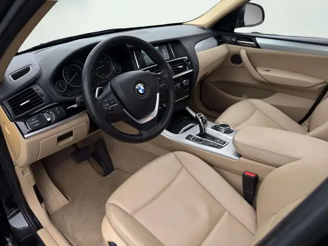 BMW X4 view 5