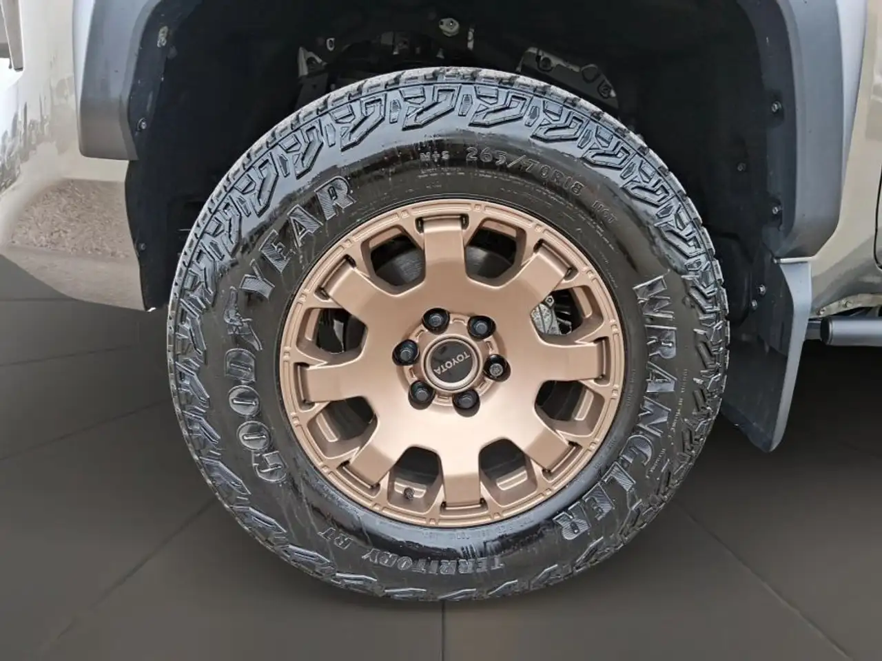 Toyota Tacoma снимка Toyota Tacoma