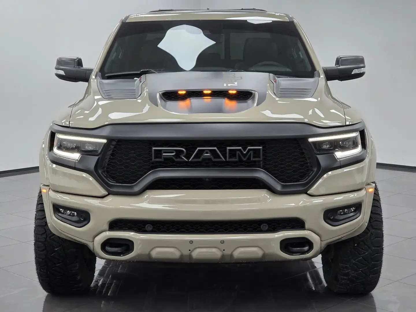 Dodge RAM TRX 6.2 V8 SuperCharged*Sandblast Edition* Beige - 2