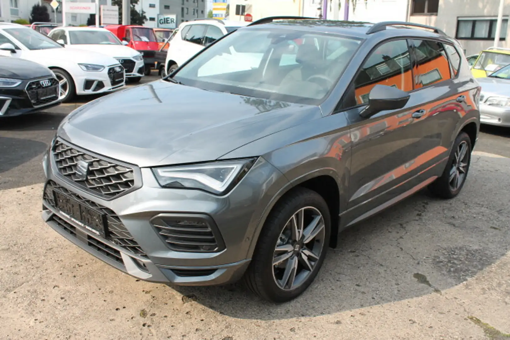 SEAT Ateca FR 1,5 TSi DSG Navi AHK Standh LED Gris - 1