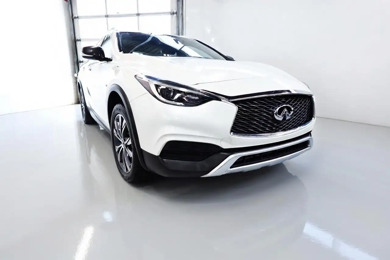 2017 Infiniti QX30