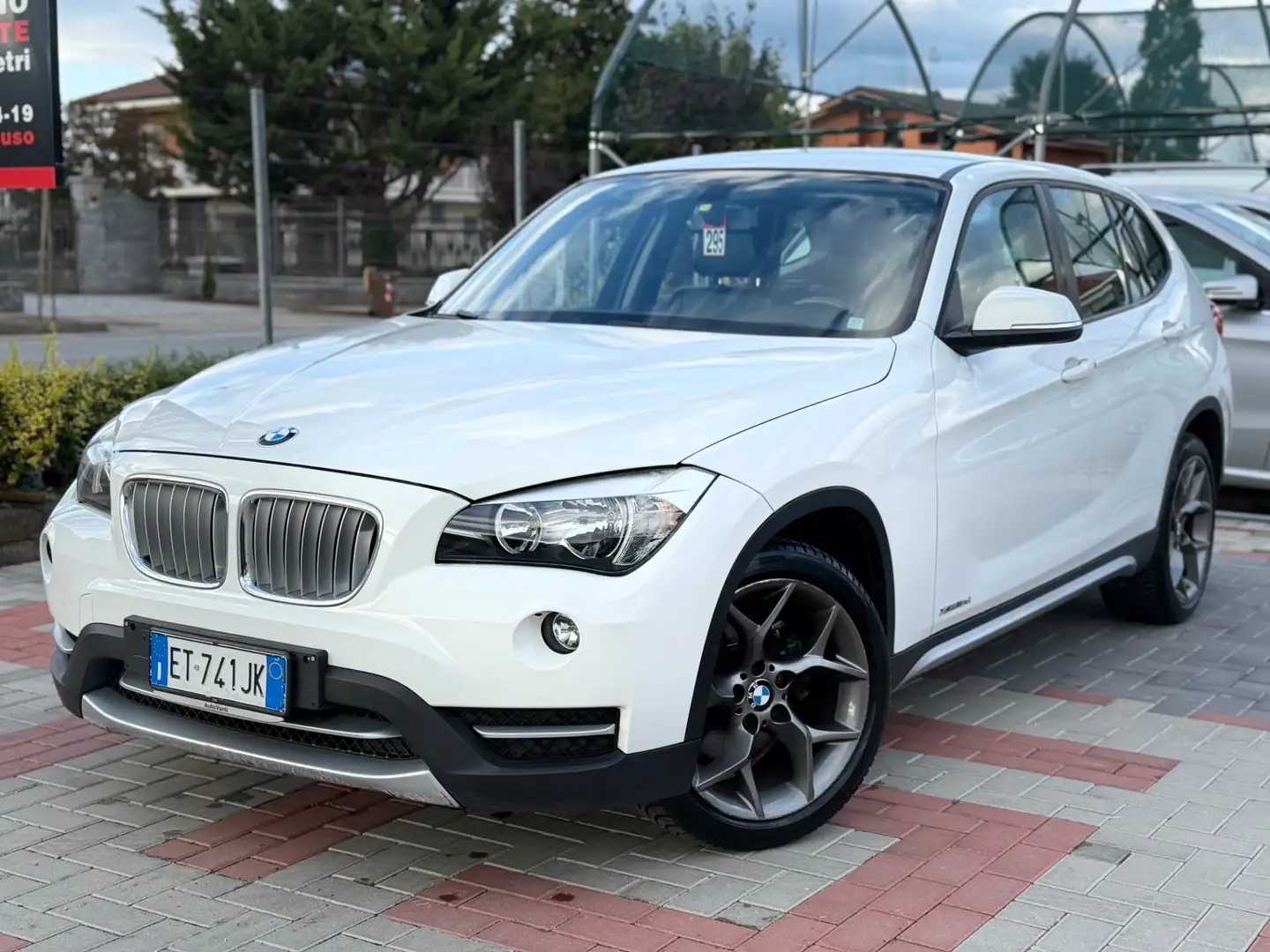 BMW X1 X1 xDrive18d X Line Weiß - 2