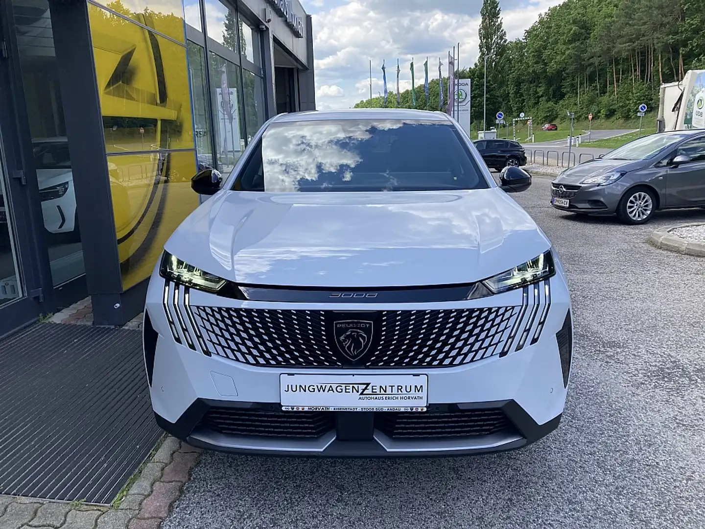 Peugeot 3008 Hybrid 145 E-DCS6 Allure Aut. Alb - 2