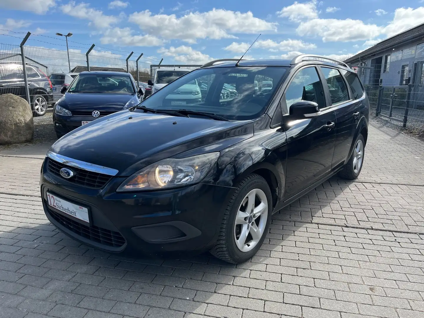 Ford Focus Turnier 1.8 Style + Klima Sitzhzg Radio/CD Černá - 1