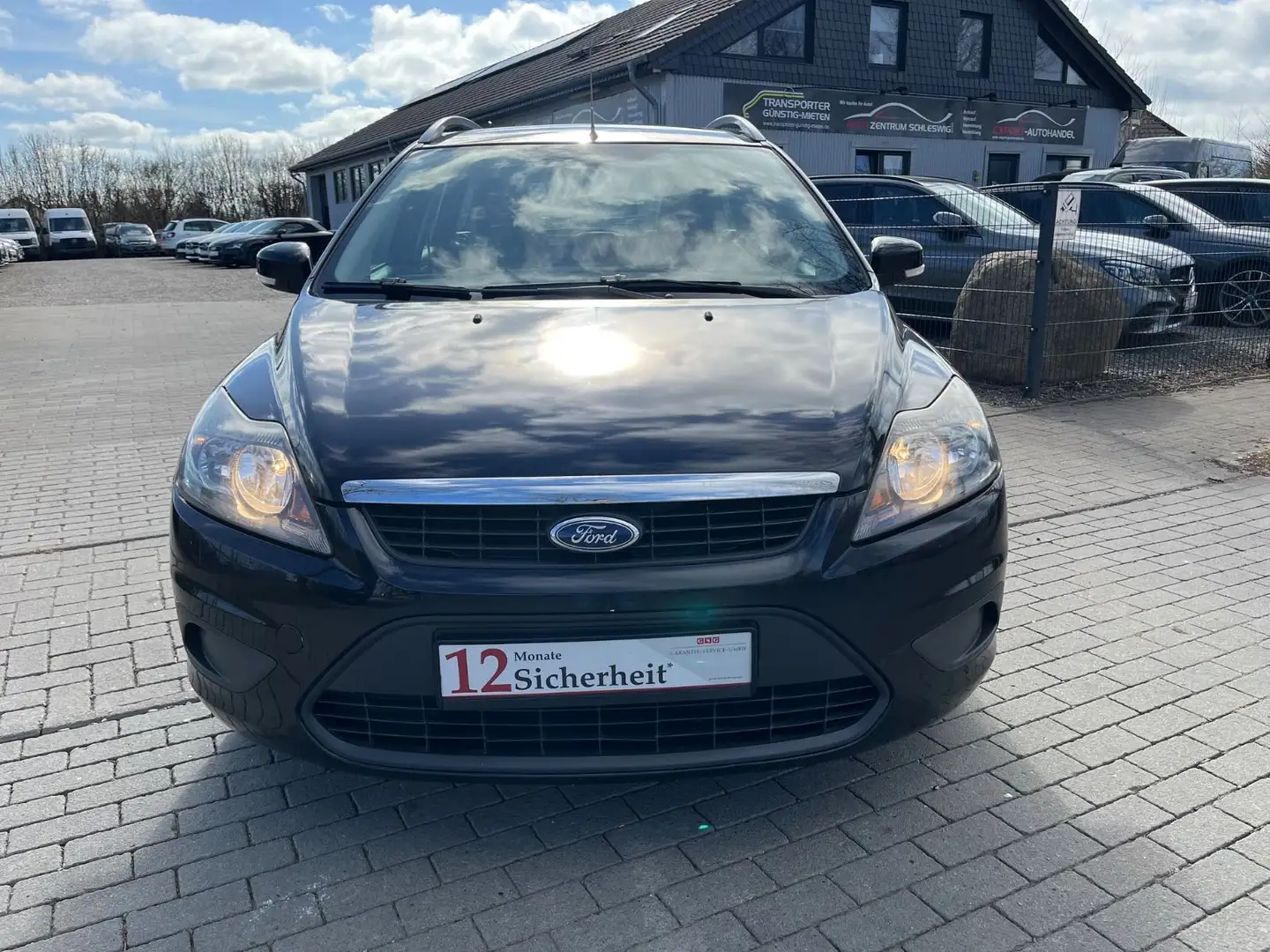 Ford Focus Turnier 1.8 Style + Klima Sitzhzg Radio/CD Černá - 2