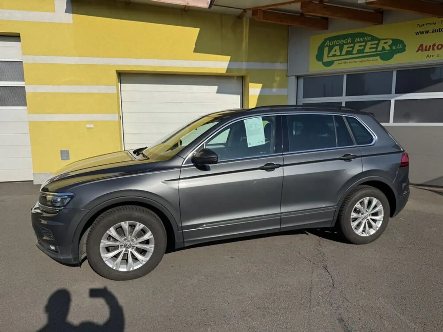 Volkswagen Tiguan 1.4TSI Comfortline - TOP Zustand! Grau - 2