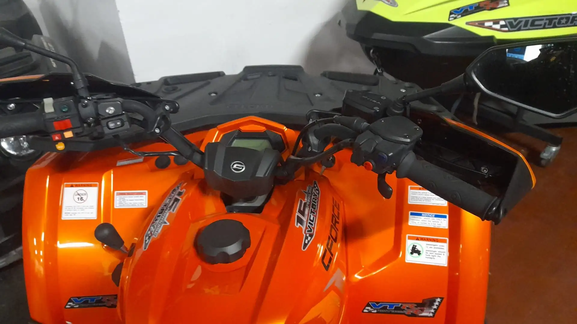 CF Moto CForce 450 Arancione - 1