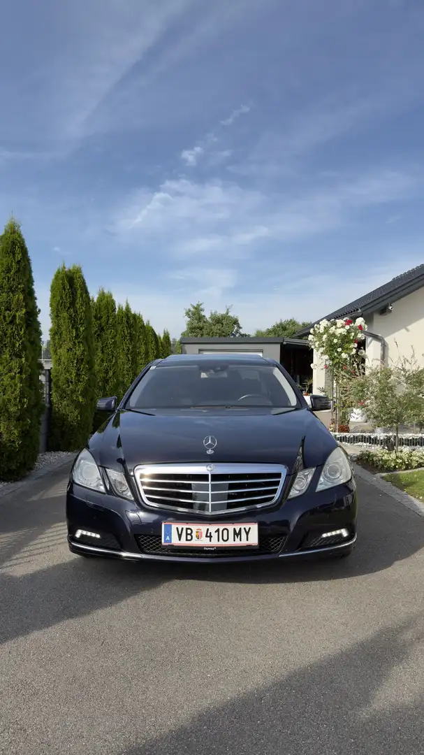 Mercedes-Benz E 350 Elegance BlueEfficiency CDI Aut. Blau - 2