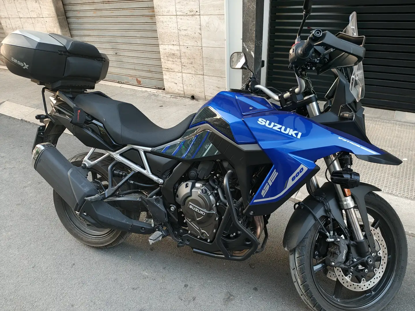 Suzuki V-Strom 800SE se Blau - 1