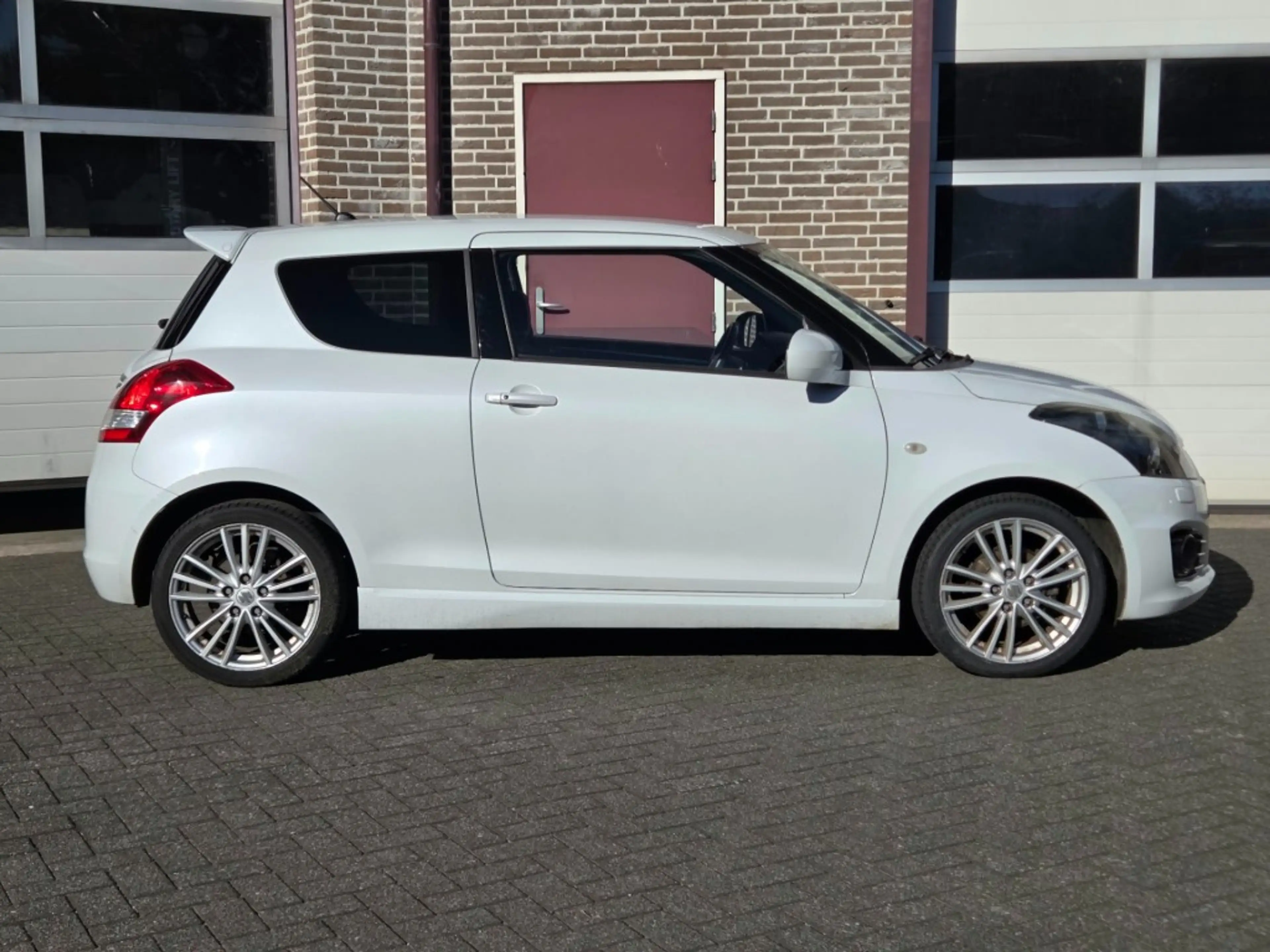 Suzuki Swift 1.6 Sport - Cruisecontrol - Airco - Prijs all-in — photo 3