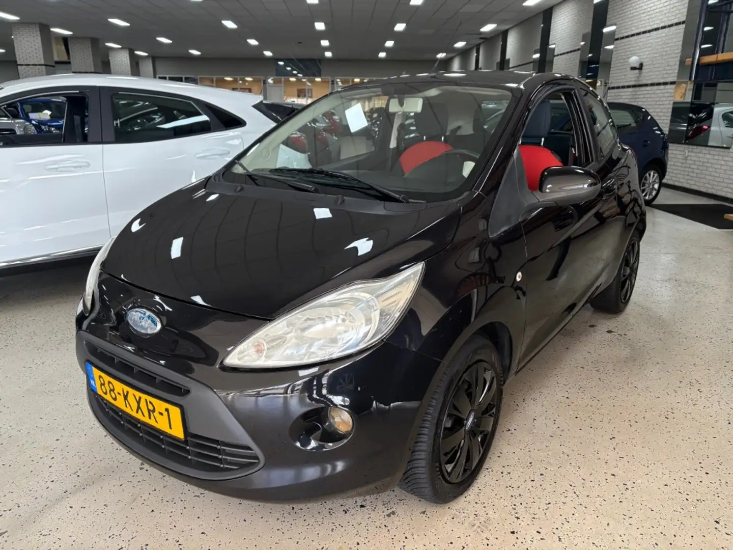 Ford Ka/Ka+ 1.2 Titanium Airco Aux CV NL Auto NAP Isofix Schwarz - 1