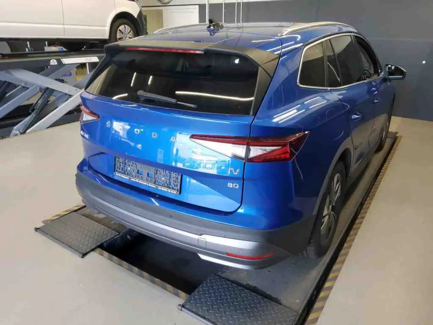 Skoda Enyaq 80 Loft LED+NAVI+LANE+ACC+PDC+APP+DAB+ Bleu - 2