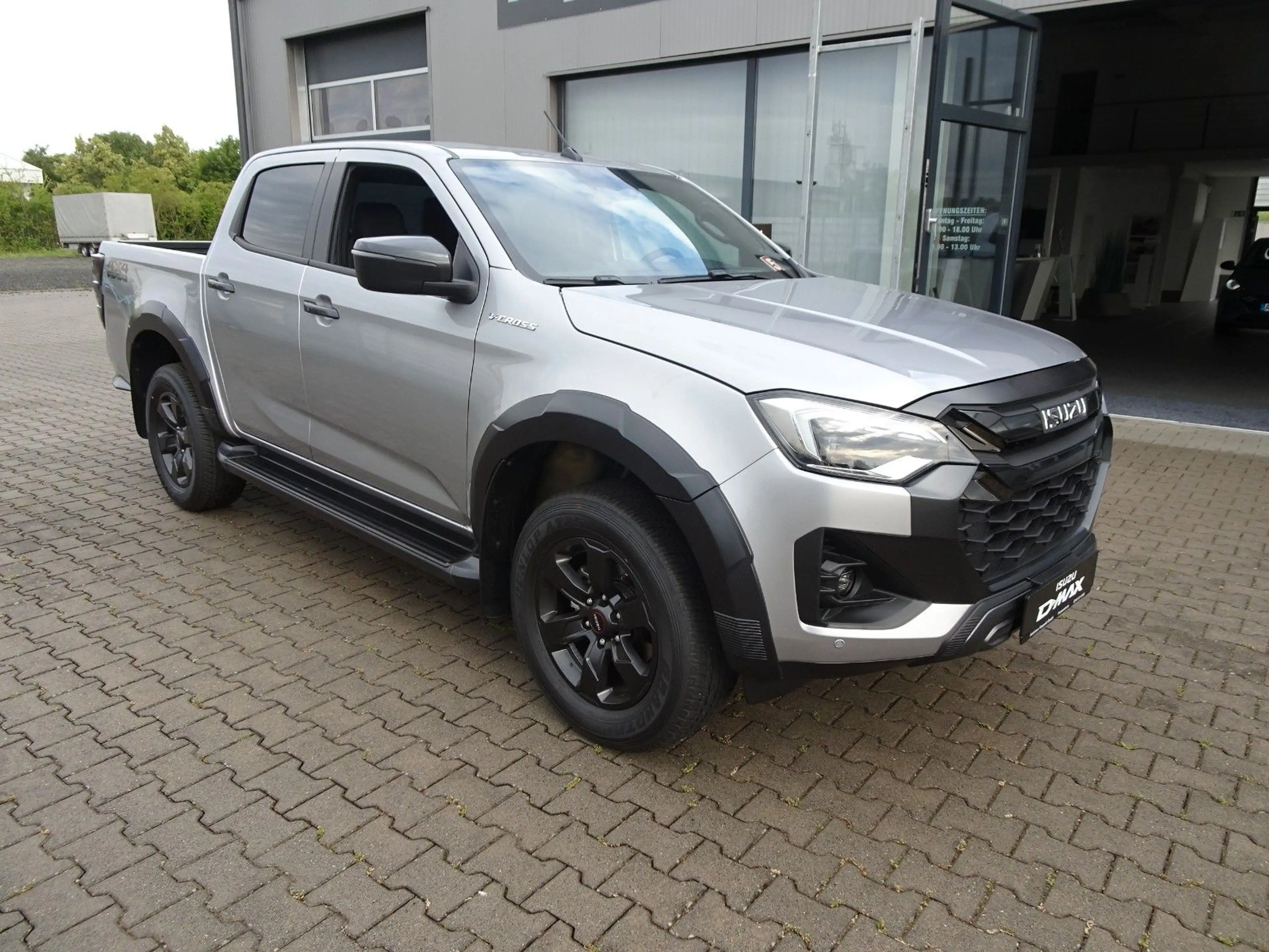 Isuzu D-Max Double Cab 4WD V-CROSS — photo 6