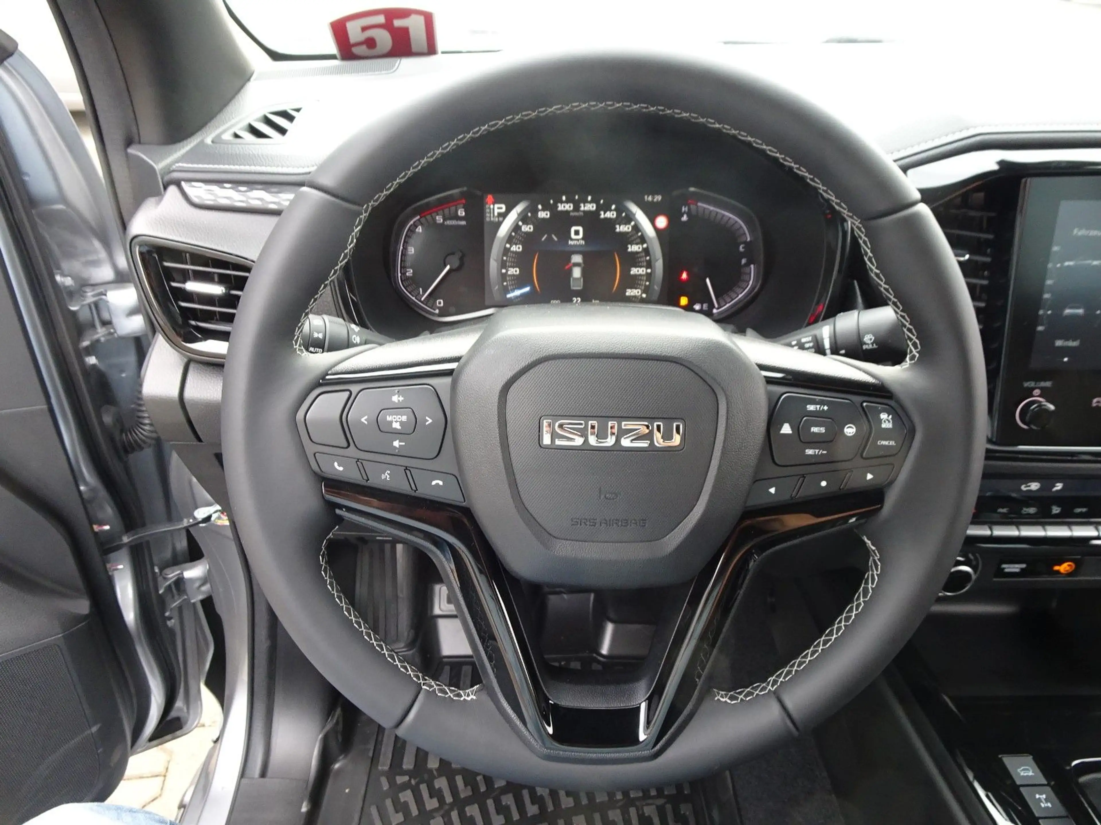 Isuzu D-Max Double Cab 4WD V-CROSS — photo 12