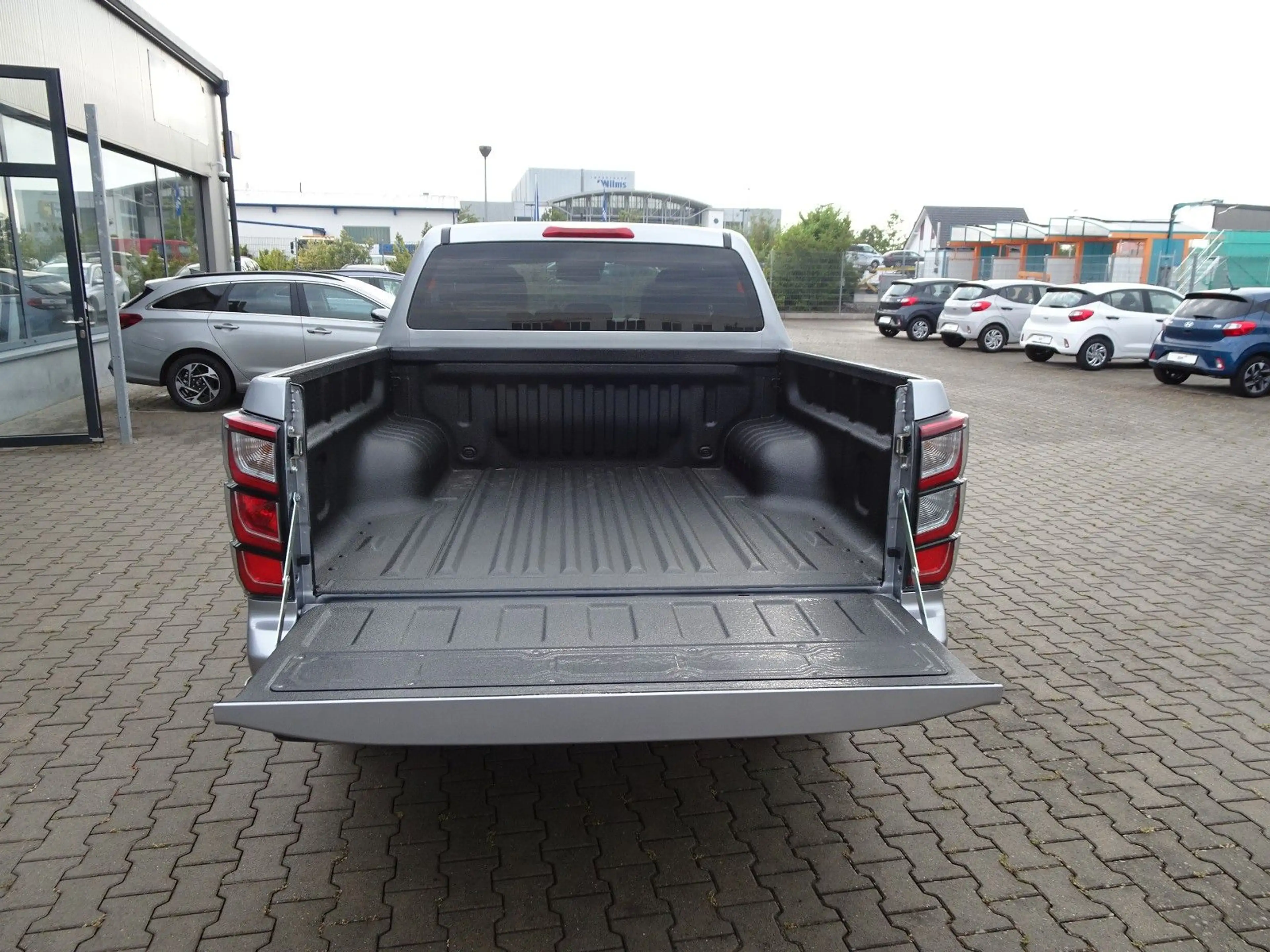 Isuzu D-Max Double Cab 4WD V-CROSS — photo 8