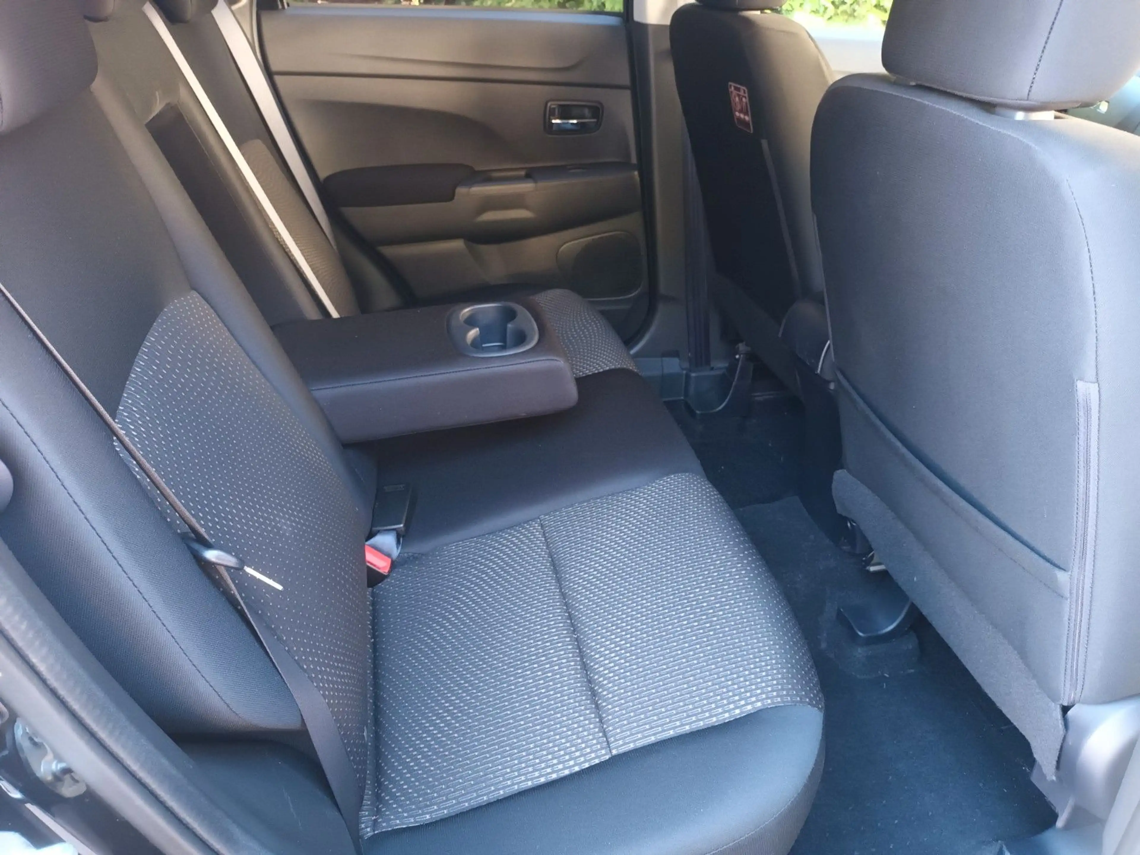 Mitsubishi ASX 1.6 2WD DIAMANT EDITION KAMERA+ALLWETTER+SHZ — photo 5