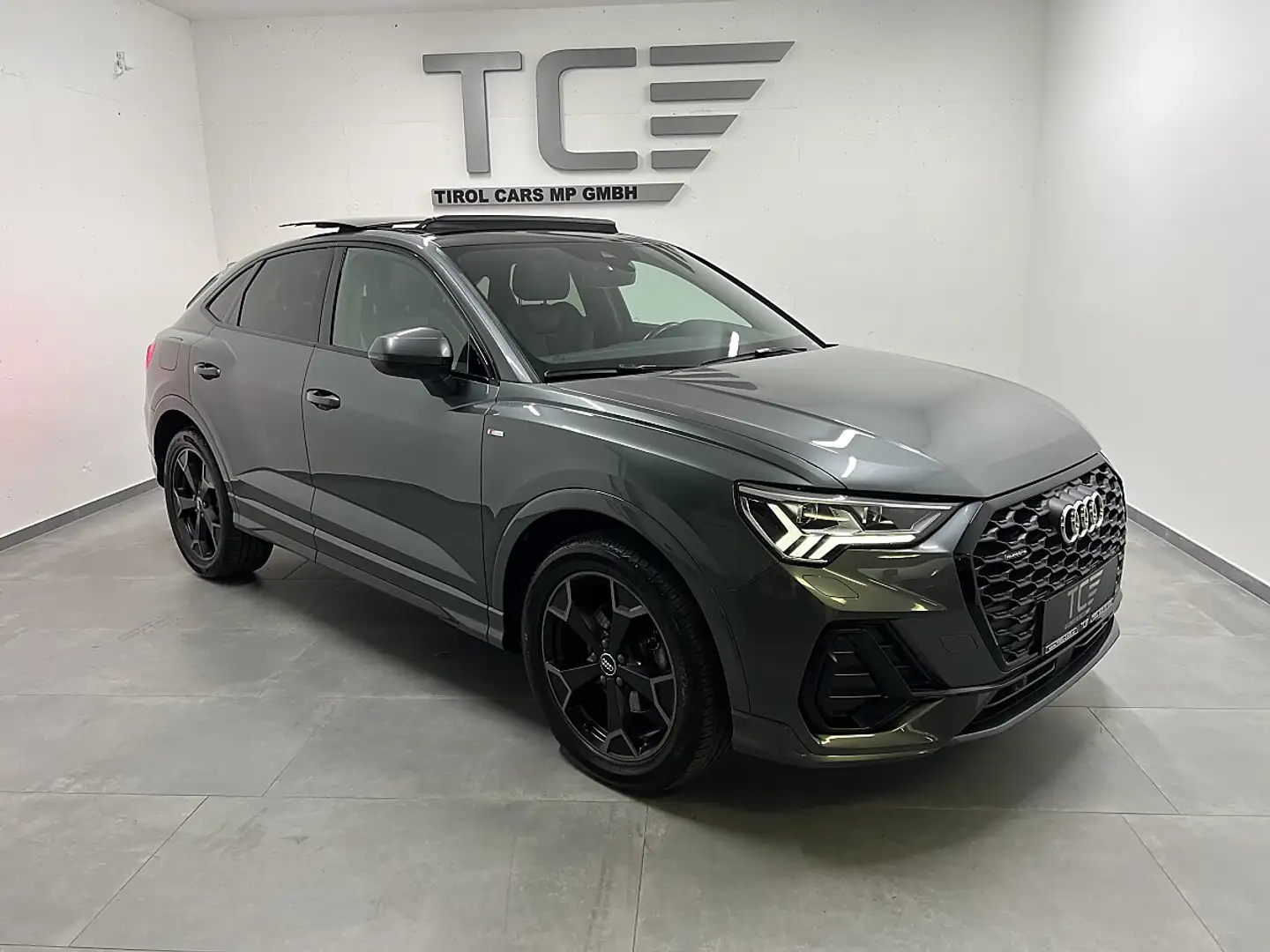 Audi Q3 Sportback 35 TDI S-line S-tronic, Quattro, Navi... Grau - 1