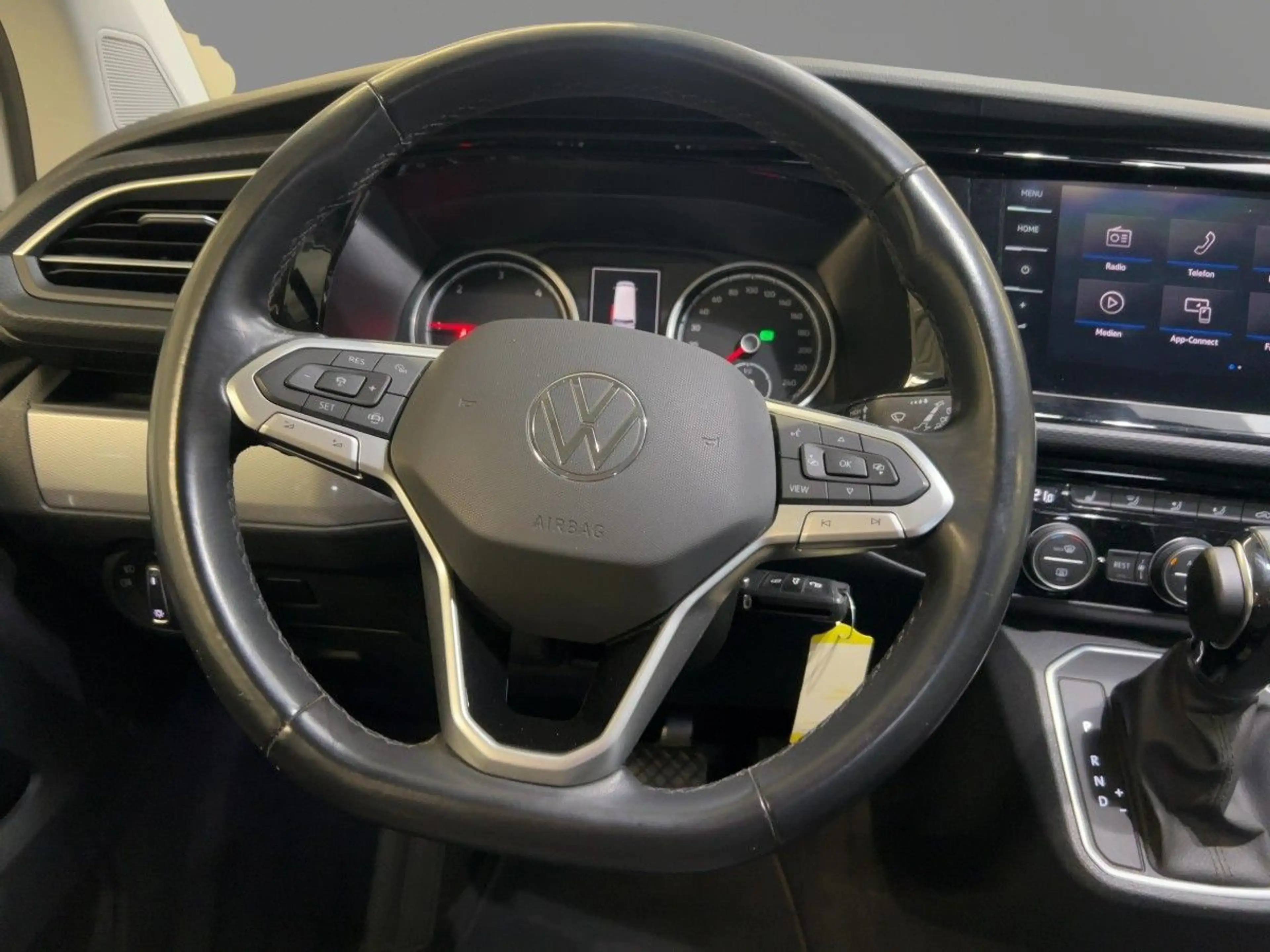 Volkswagen T6.1 Multivan 2.0 TDI Generation Six DSG AHK Nav — photo 9