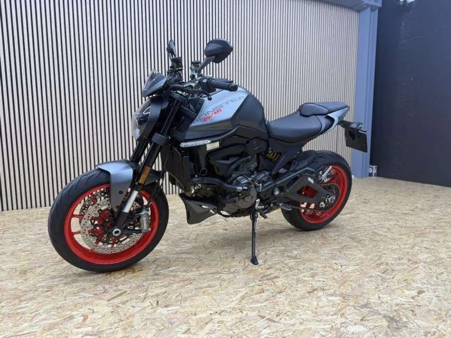 Ducati Monster 937 MONSTER + Zilver - 2