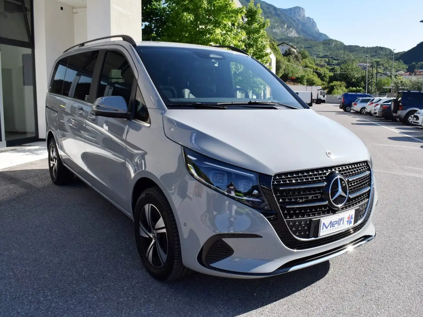 Mercedes-Benz V 220 163cv Avantgarde Compact Grigio - 1