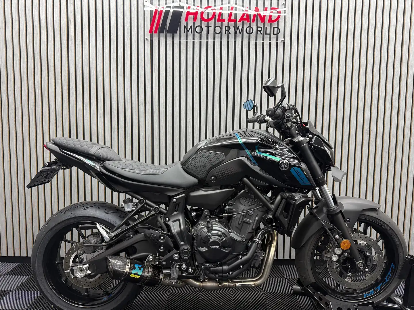 Yamaha MT-07 Akrapovic - 1