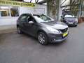 Peugeot 2008 1.2i 82cv gris 03/17 Airco Cruise Capteurs Radio Grau - thumbnail 3