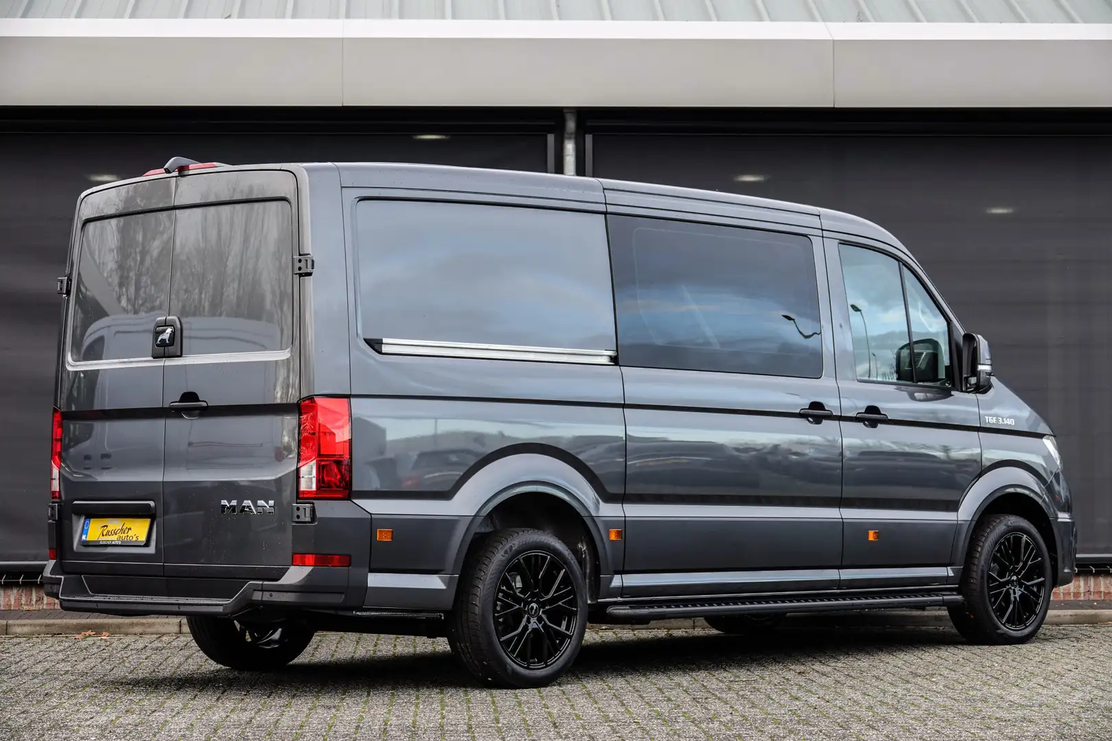 MAN TGE 35 | 140Pk Aut. 3.140 | Dubbel Cabine | L3H2 | 12. Grey - 2
