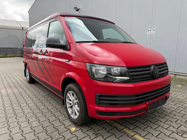 Volkswagen T6 Automatik California Umbau Küche Isoliert