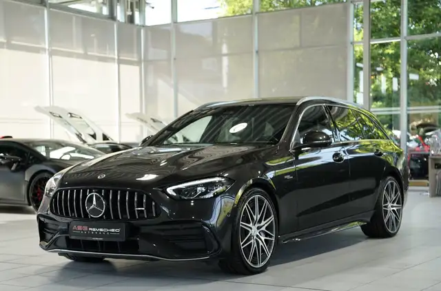Mercedes-Benz C-Class view 5