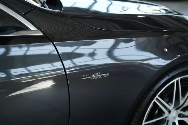 Mercedes-Benz C-Class view 8