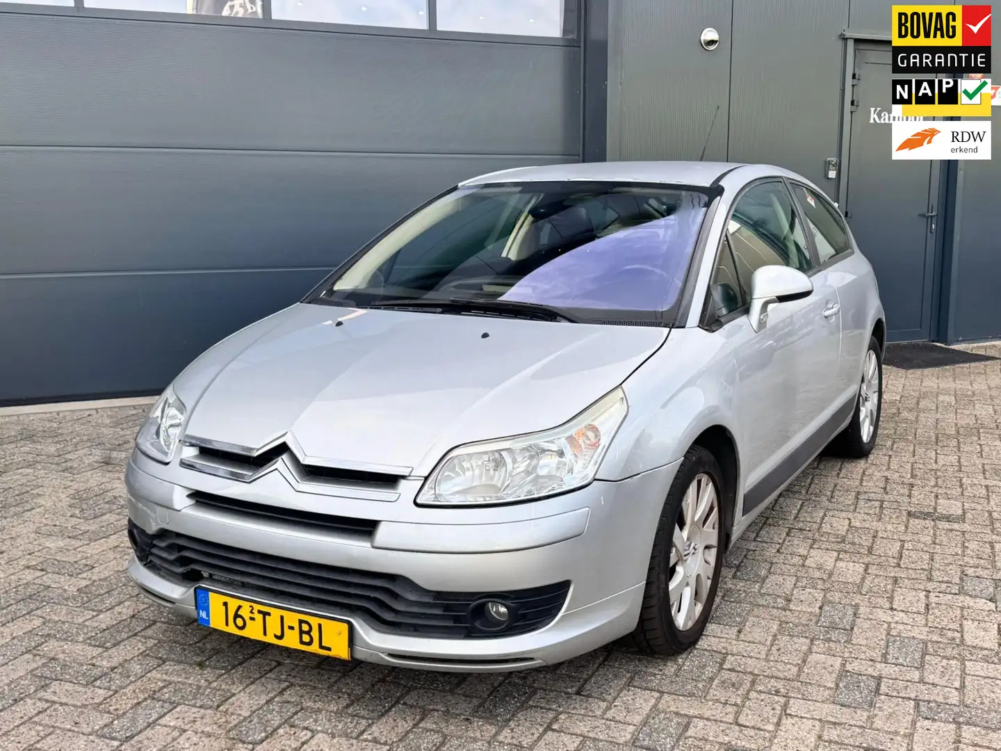 Citroen C4 Coupé 1.6-16V VTR+ Grijs - 1