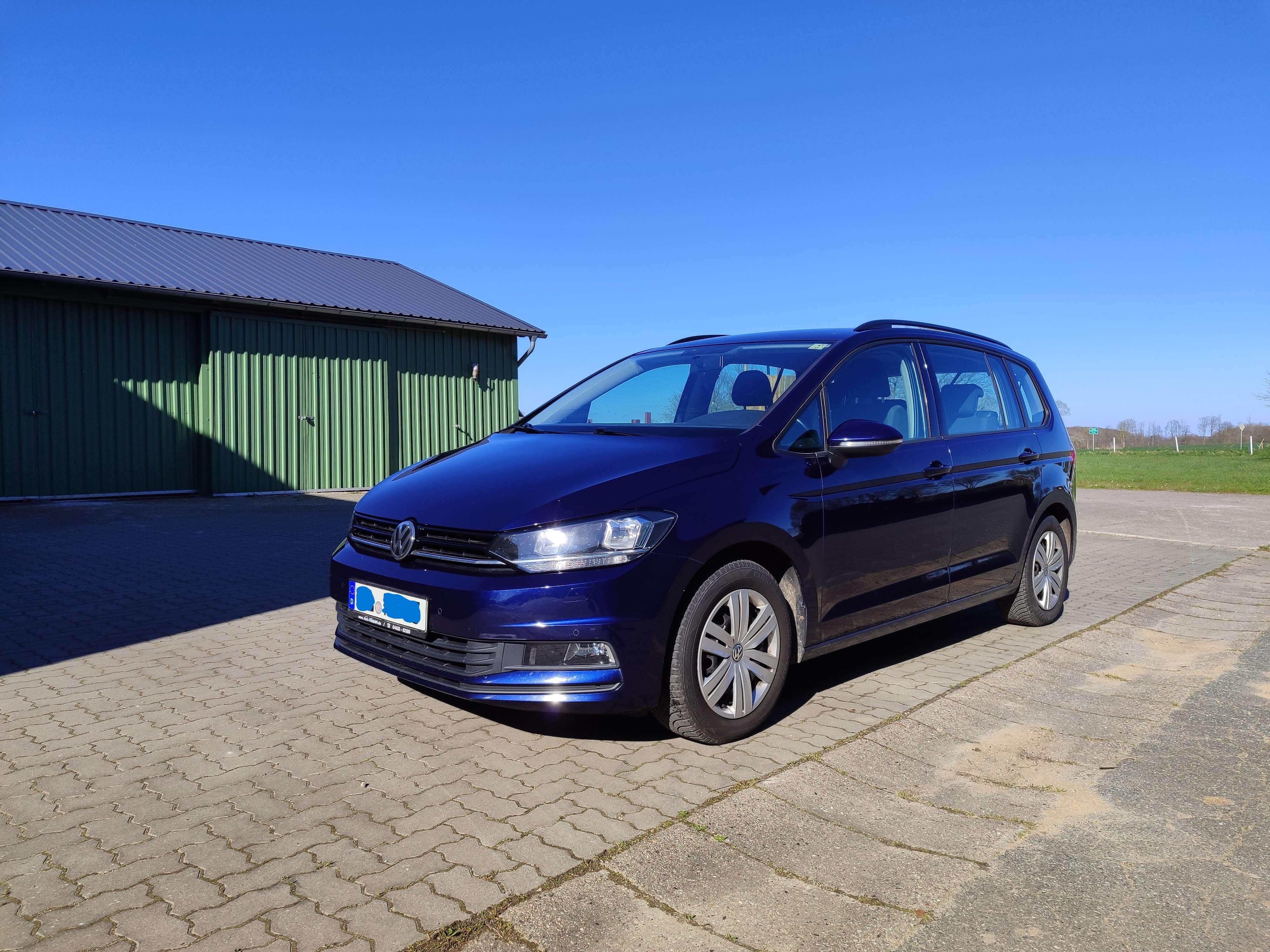 Second hand Volkswagen Touran 1.0