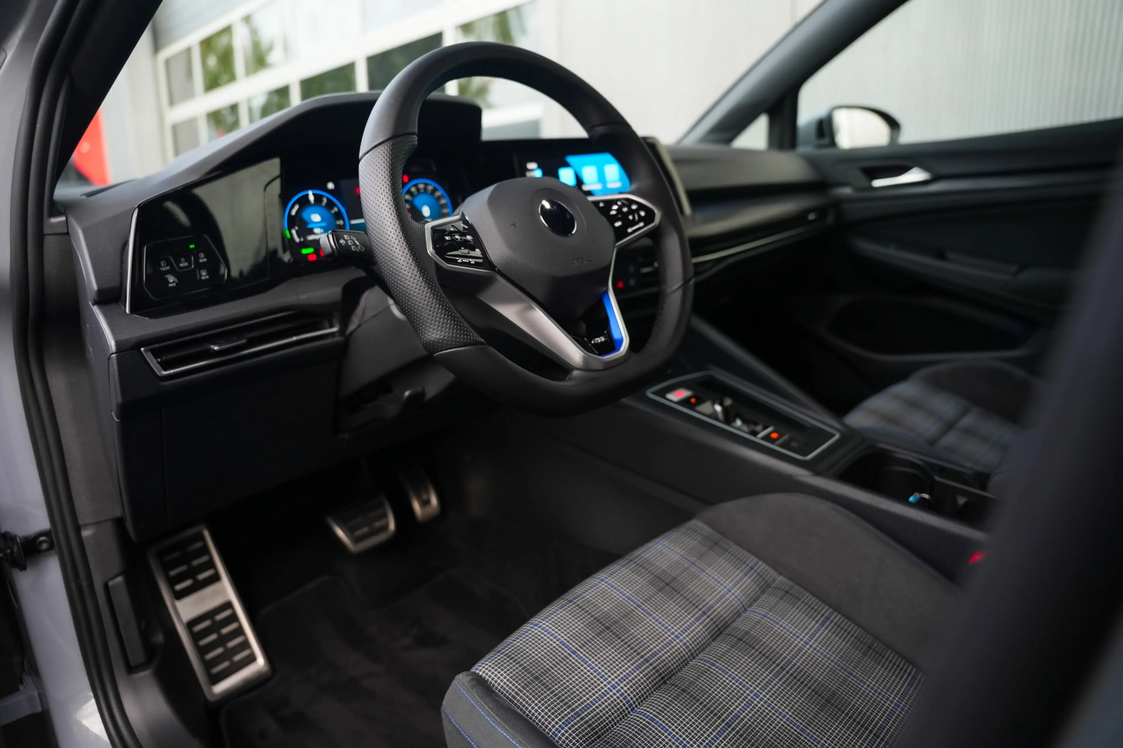 Volkswagen Golf GTE 8 1.4 eHybrid 245 pk DSG /Matrix LED /Head-Up /Ada — photo 3