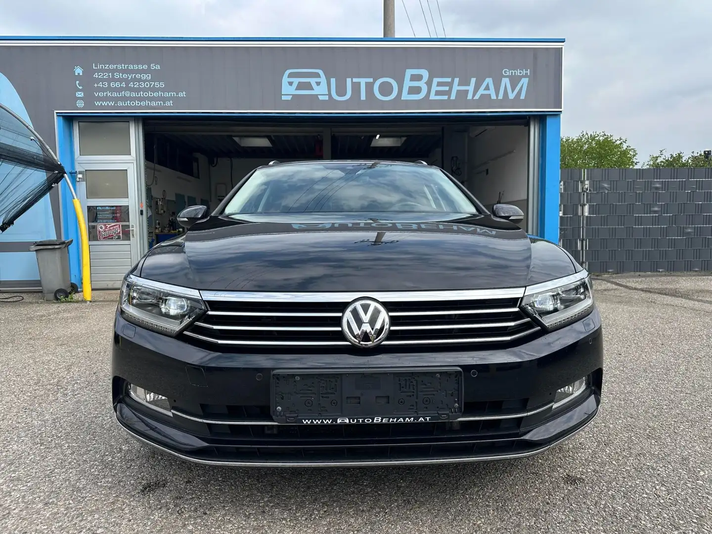 Volkswagen Passat Variant Highline 2,0 TDI SCR DSG Virtual-LED-AHK Schwarz - 2