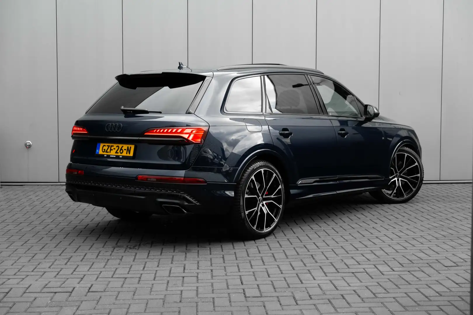 Audi Q7 55 TFSI e quattro Pro Line S 367PK | Trekhaak | Pa Blu/Azzurro - 2