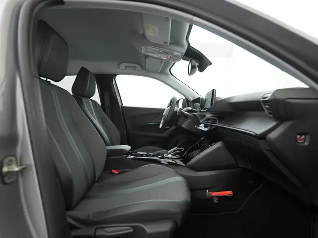 Peugeot 2008 view 3
