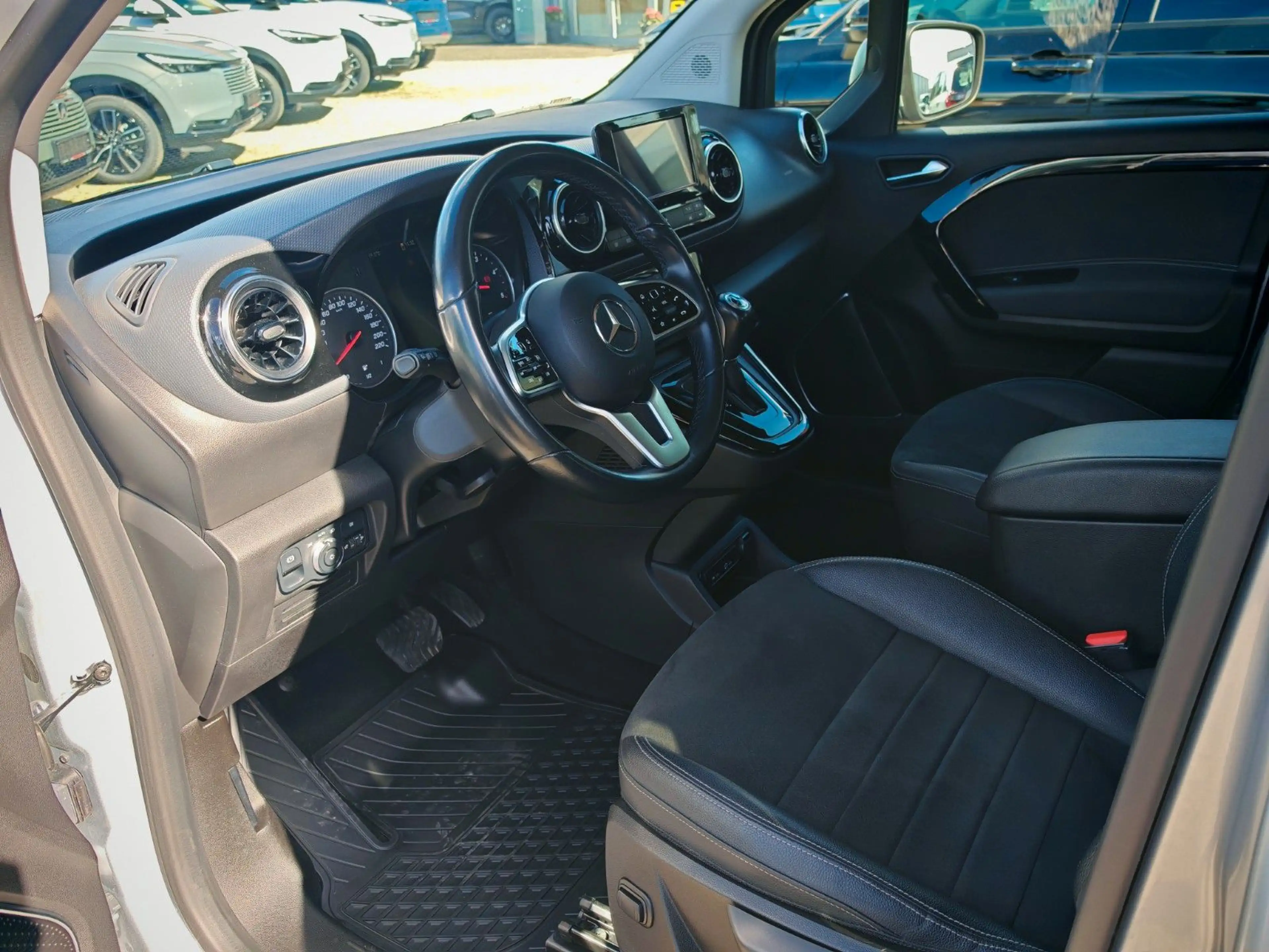 Mercedes-Benz T-Class T-180 d Automatik Style | Navi | PDC Hinten| SHZ — photo 7