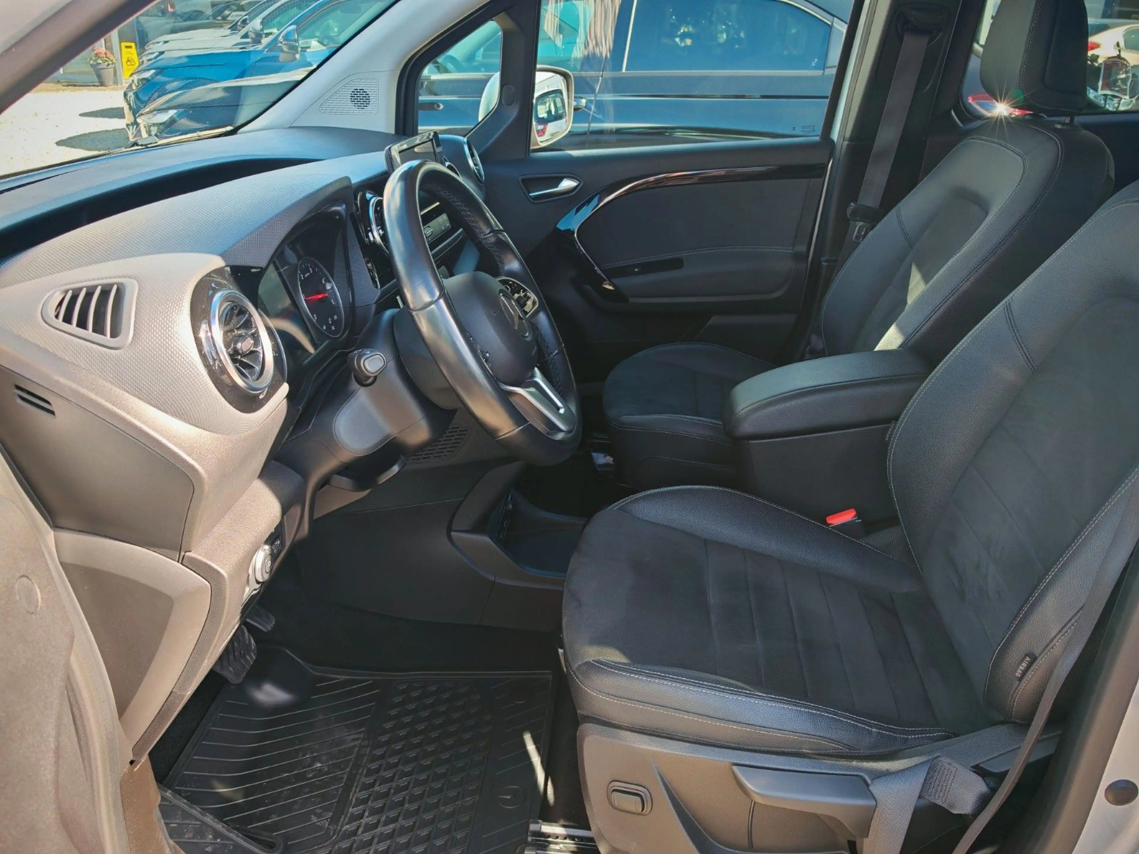 Mercedes-Benz T-Class T-180 d Automatik Style | Navi | PDC Hinten| SHZ — photo 8