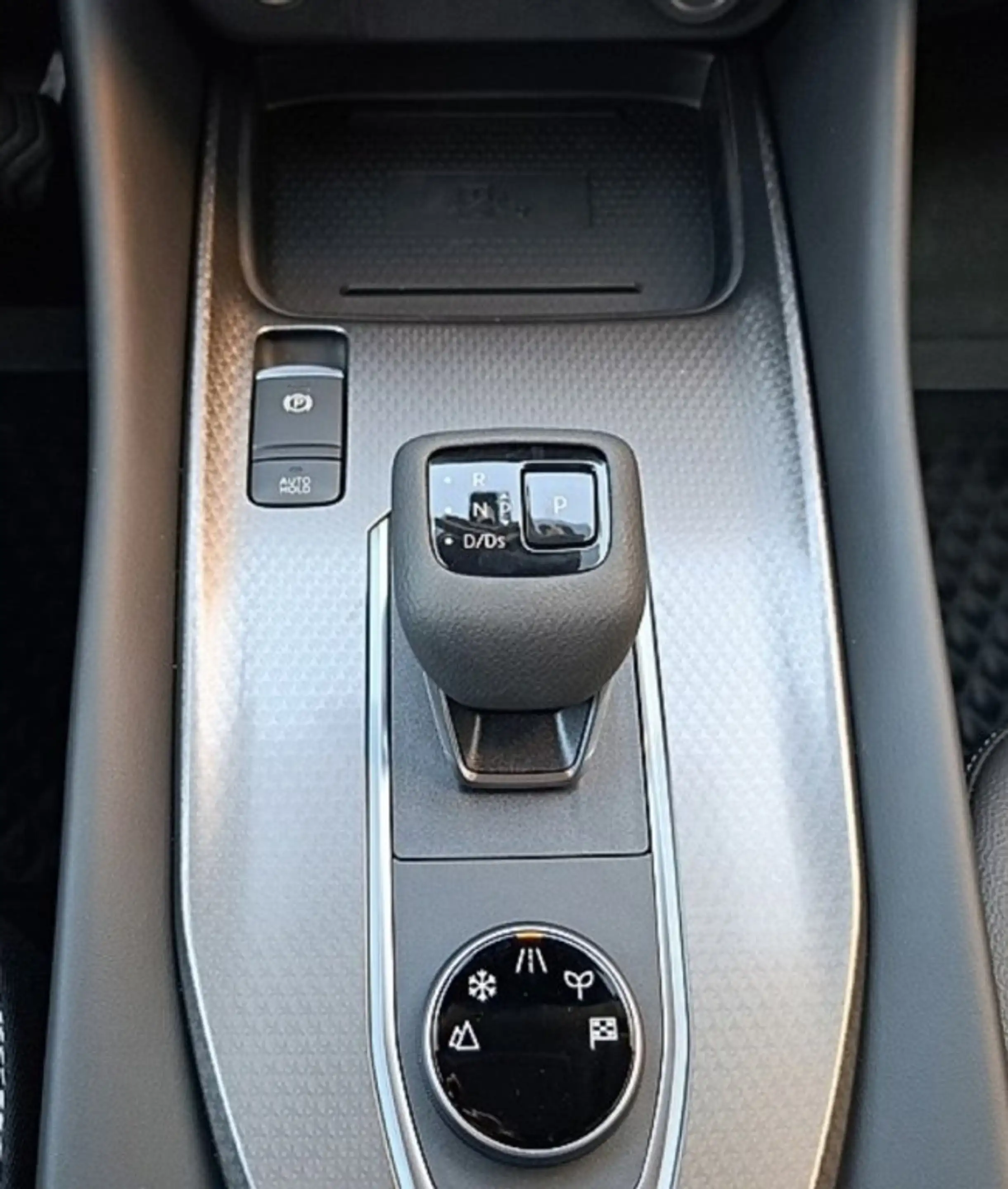 Nissan Qashqai N-Connecta+ Automatik 4x4 — photo 4