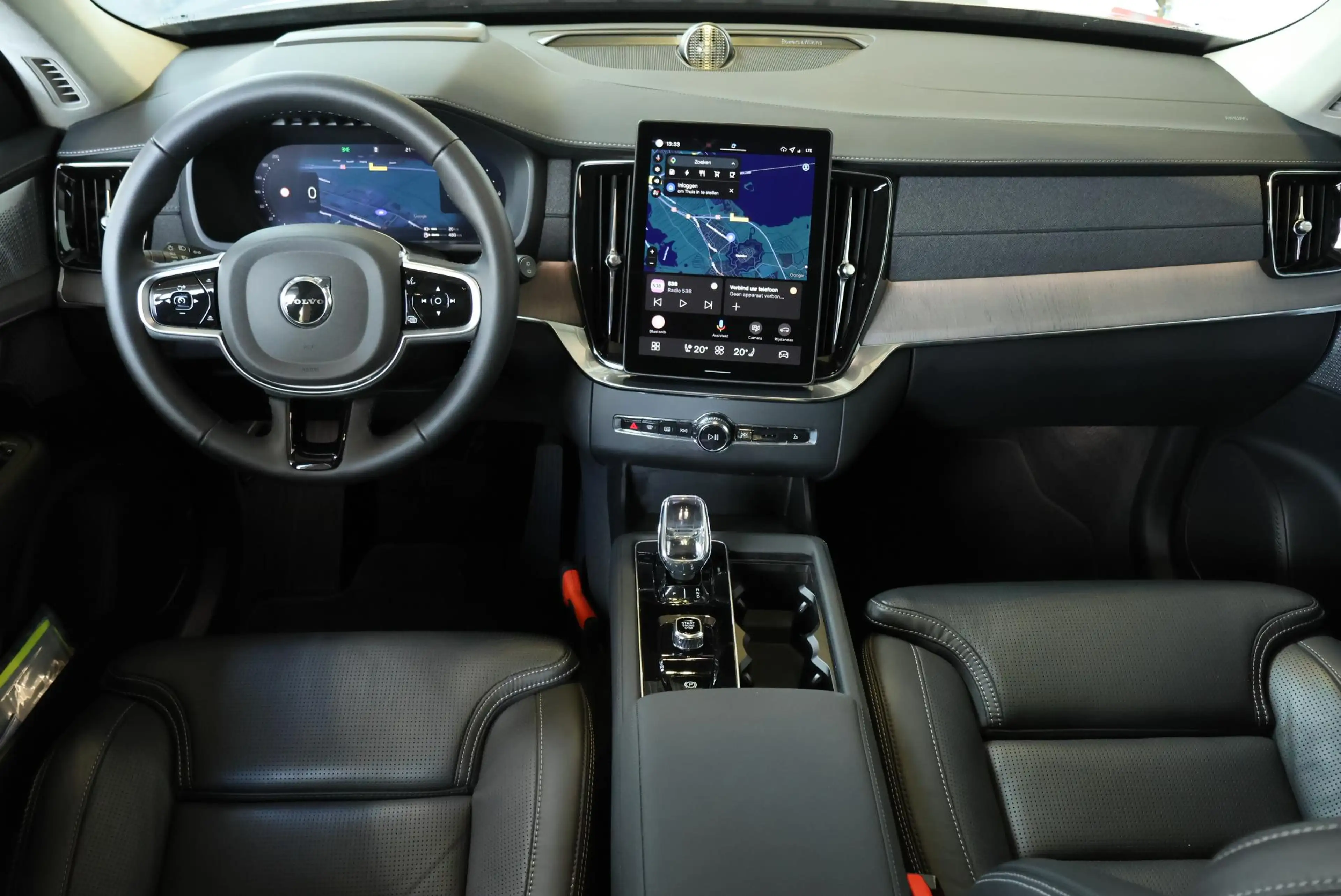 Volvo XC90 T8 Plug-in hybrid AWD Ultra Dark | Luchtvering | S — photo 11