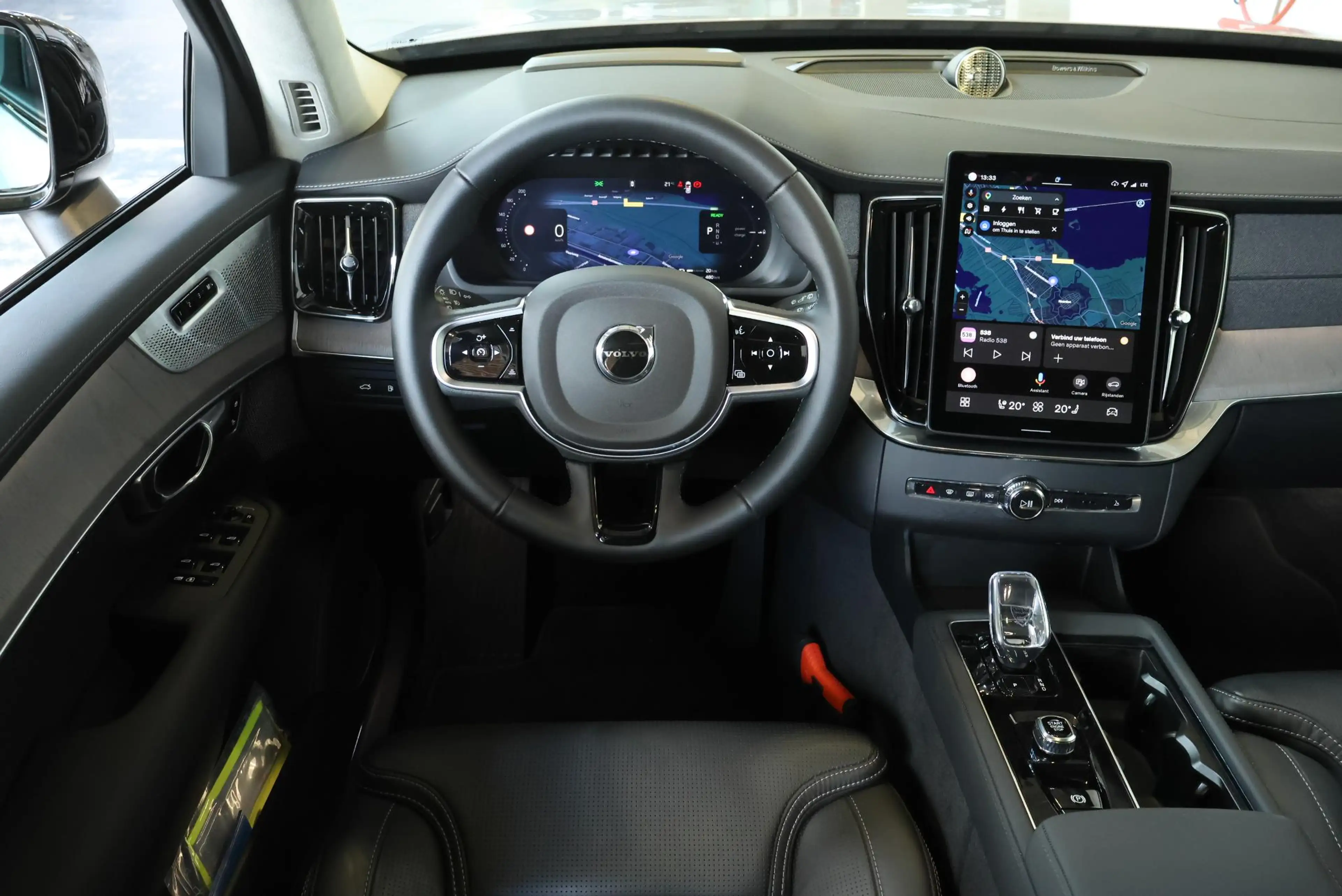 Volvo XC90 T8 Plug-in hybrid AWD Ultra Dark | Luchtvering | S — photo 12