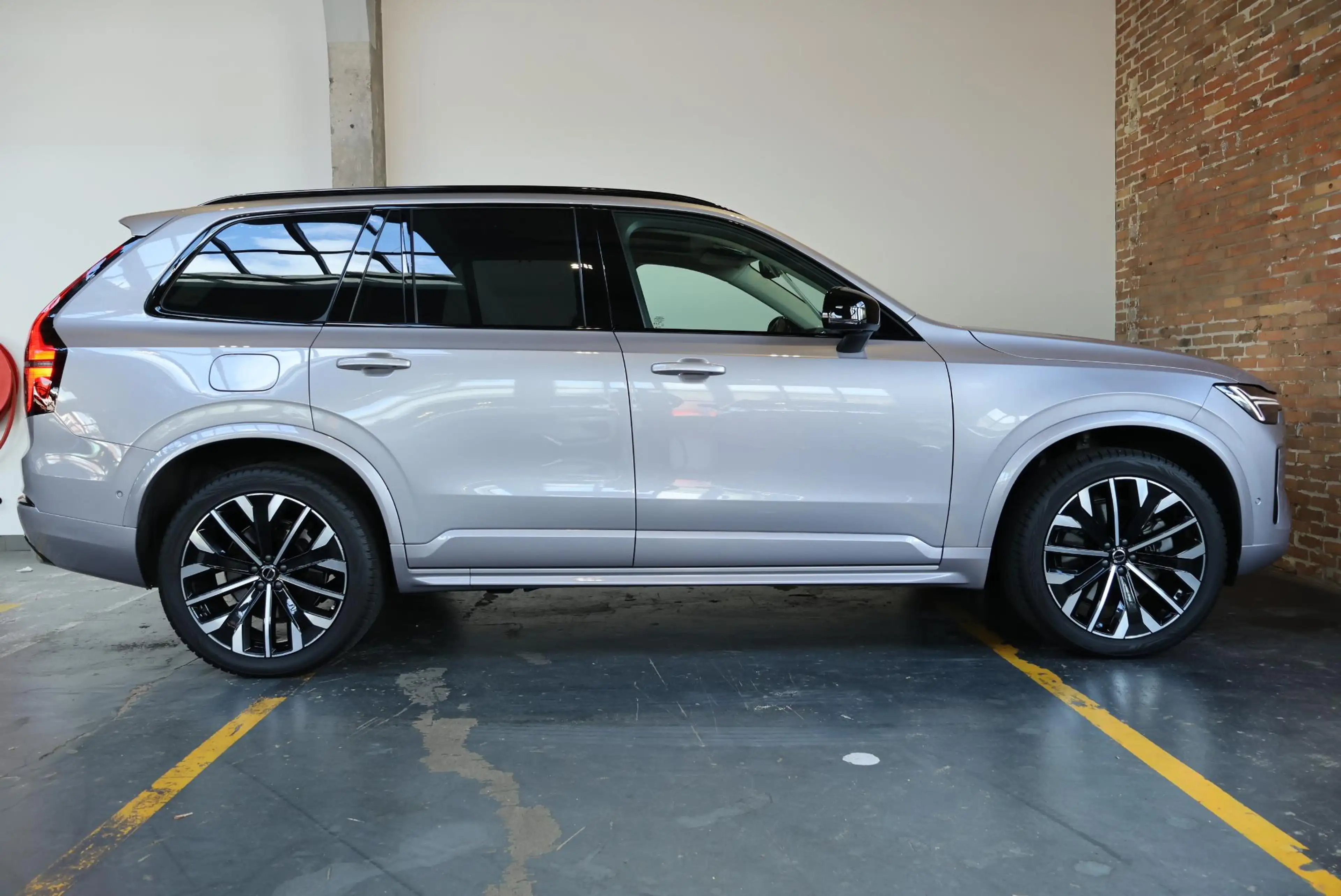 Volvo XC90 T8 Plug-in hybrid AWD Ultra Dark | Luchtvering | S — photo 4